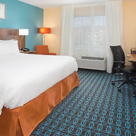 Fairfield Inn & Suites By Marriott Boston Milford Exterior photo