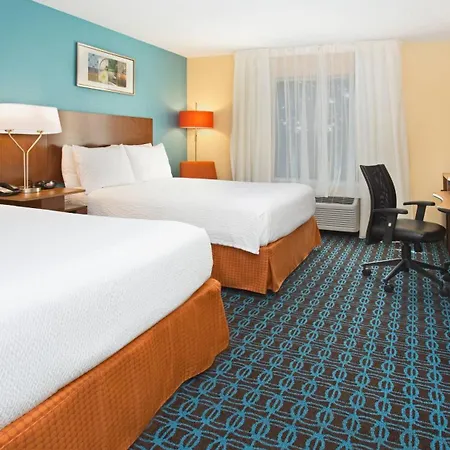 Fairfield Inn & Suites By Marriott Boston Milford Exterior photo