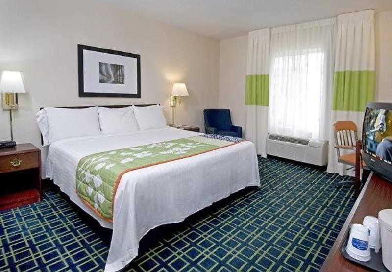 Fairfield & By Marriott Boston 3* Milford